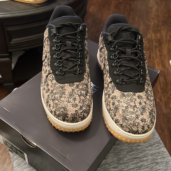 Nike Lunar Force 1 Duckboot Low
Textile Canteen - Picture 7 of 7